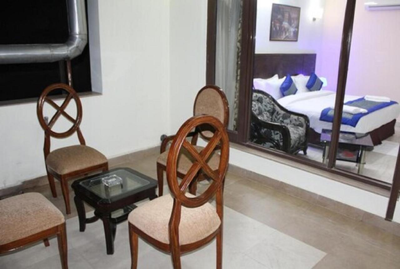 Lime Tree Hotel Sushant Lok Gurgaon Sector 29 Next To Iffco Chowk Metro Ngoại thất bức ảnh