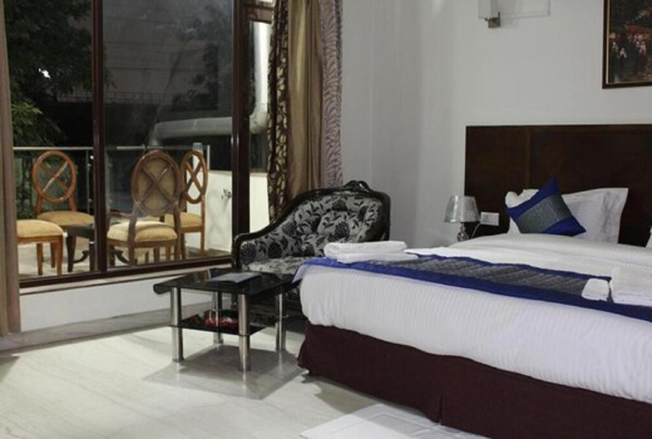 Lime Tree Hotel Sushant Lok Gurgaon Sector 29 Next To Iffco Chowk Metro Ngoại thất bức ảnh