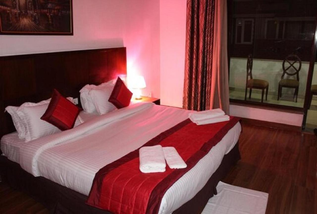Lime Tree Hotel Sushant Lok Gurgaon Sector 29 Next To Iffco Chowk Metro Ngoại thất bức ảnh