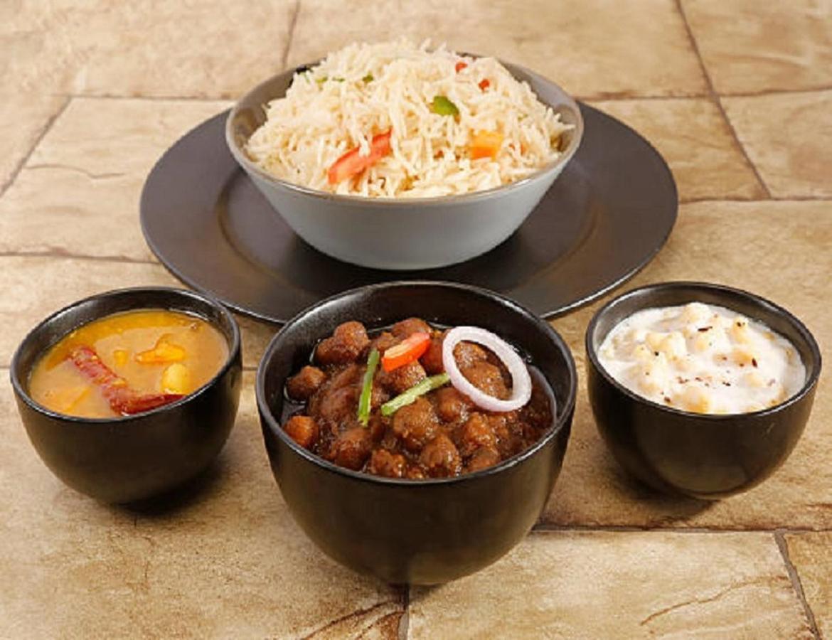 Lime Tree Hotel Sushant Lok Gurgaon Sector 29 Next To Iffco Chowk Metro Ngoại thất bức ảnh