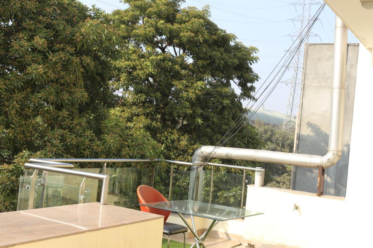 Lime Tree Hotel Sushant Lok Gurgaon Sector 29 Next To Iffco Chowk Metro Ngoại thất bức ảnh